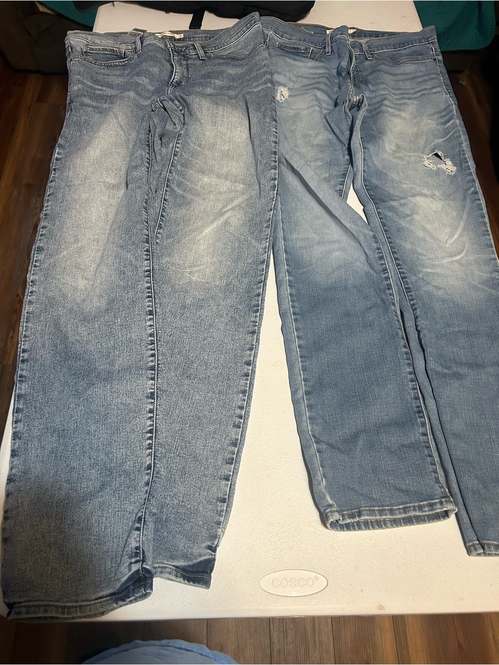 Levi Strauss 314 Shaping Straight Women’s Jeans Size 31 Waist 34 Length 2 Pair
